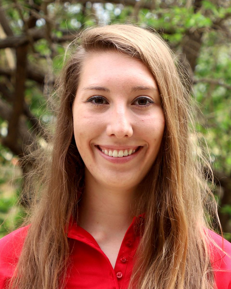 ENVR alumnus, current UNL Masters student Jasmine Mausbach earns honors for research